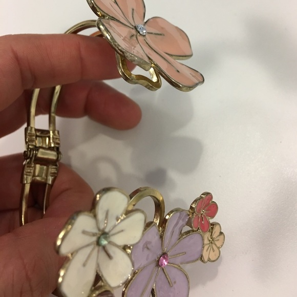 ❌SOLD❌🎉FREE with any purchase🎉 - Picture 2 of 4