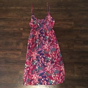 Gorgeous knee length dress.