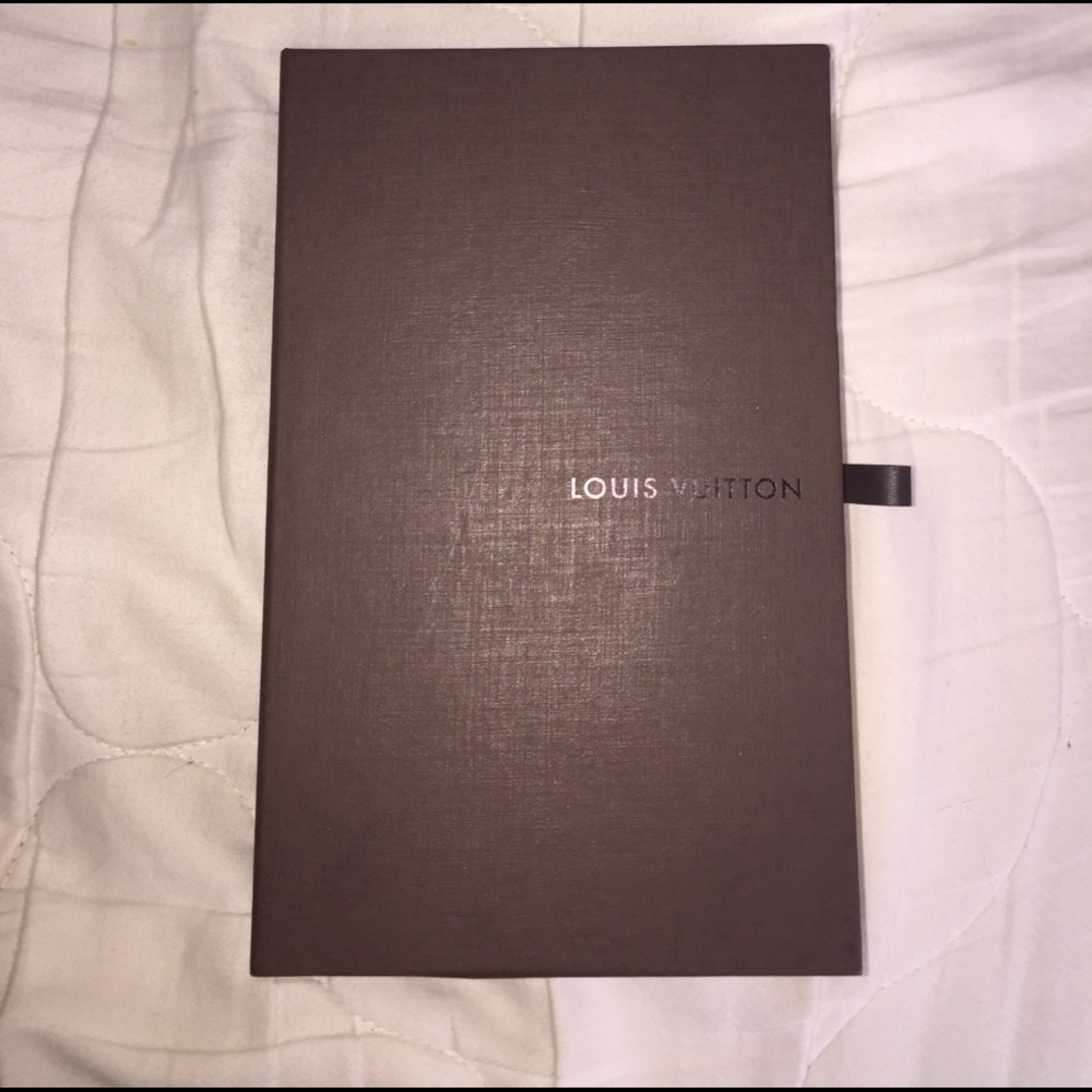 Louis Vuitton box