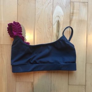 Jo and Jax gray ruffle top