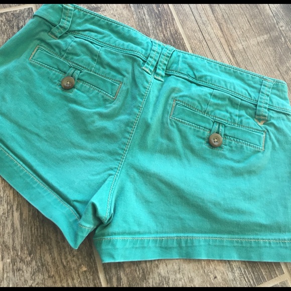 AE teal green shorts - Picture 2 of 4