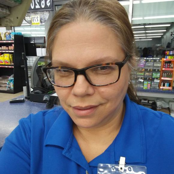 Meet your Posher, Connie - Picture 1 of 1