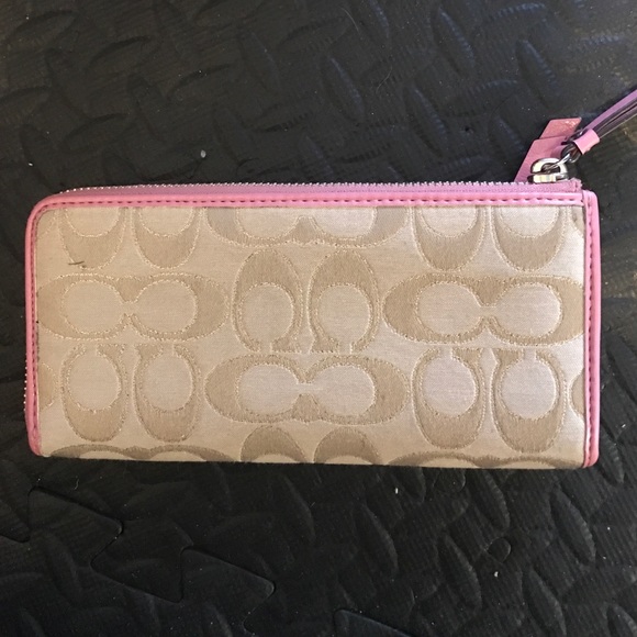 Coach Wallet - Picture 2 of 4