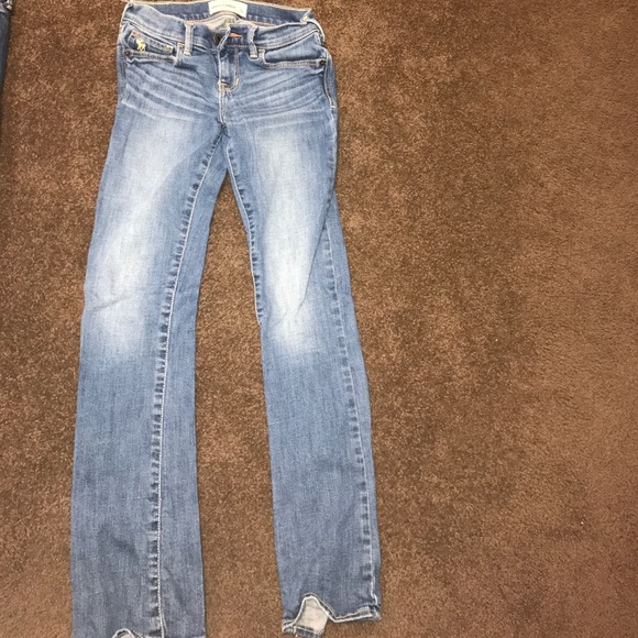Two pairs of Abercrombie kids jeans. - Picture 2 of 7