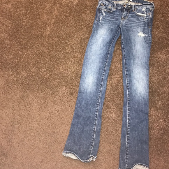 Two pairs of Abercrombie kids jeans. - Picture 3 of 7