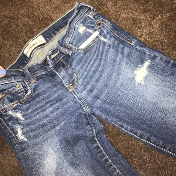 Two pairs of Abercrombie kids jeans. - Picture 6 of 7