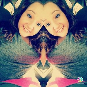 Meet your Posher, Danielle