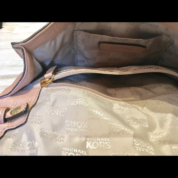 NWOT! Michael Kors Perfectly Pink Leather Bag! - Picture 4 of 6