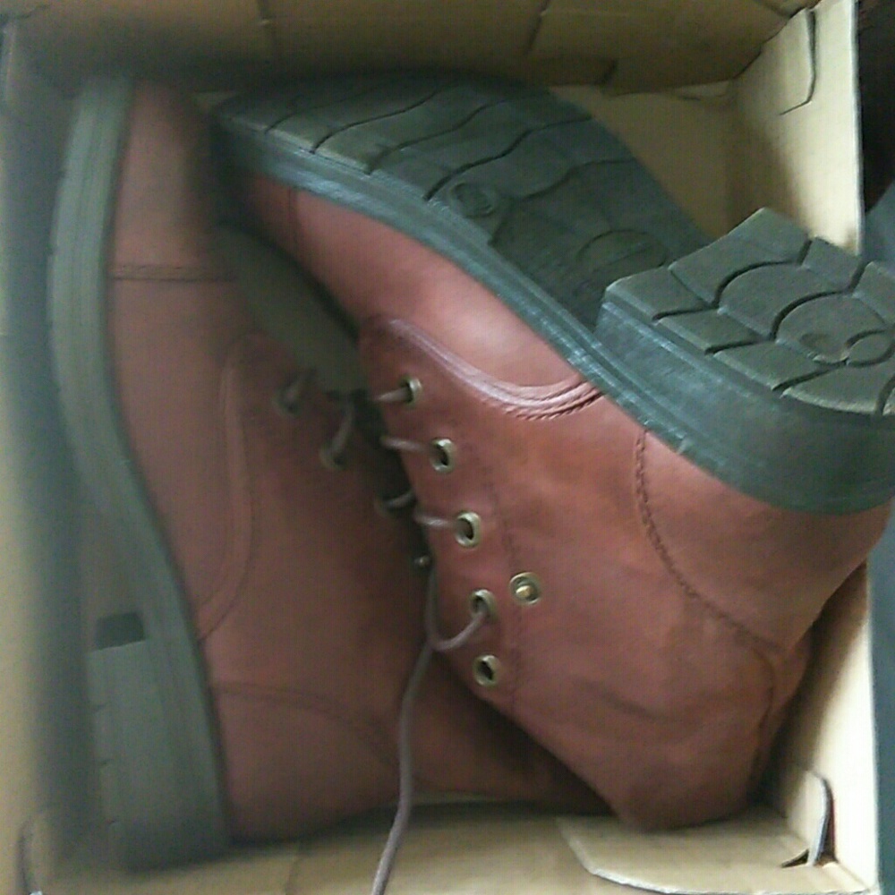 Boots - Picture 2 of 3