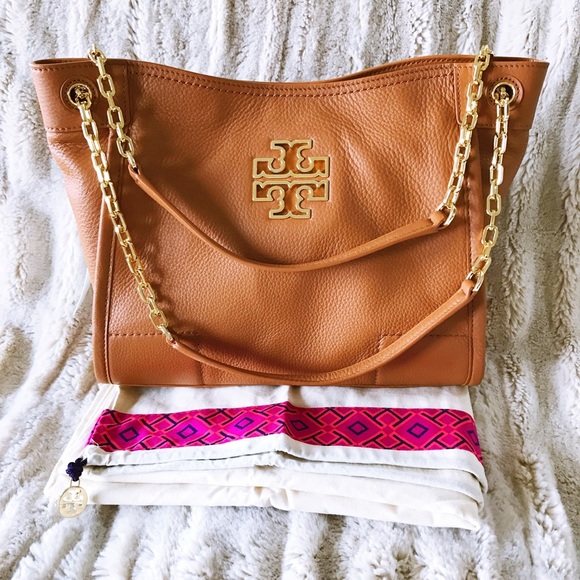 Tory Burch Britten Small Slouchy Tote Bark/Brown - Picture 3 of 8