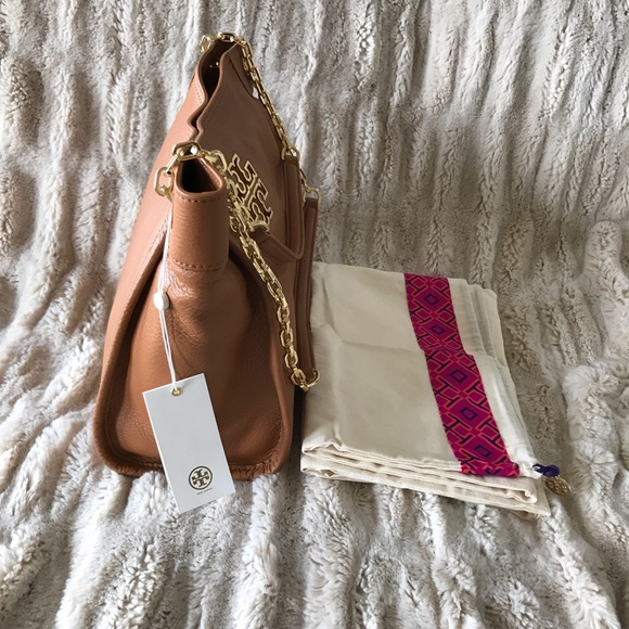 Tory Burch Britten Small Slouchy Tote Bark/Brown - Picture 5 of 8