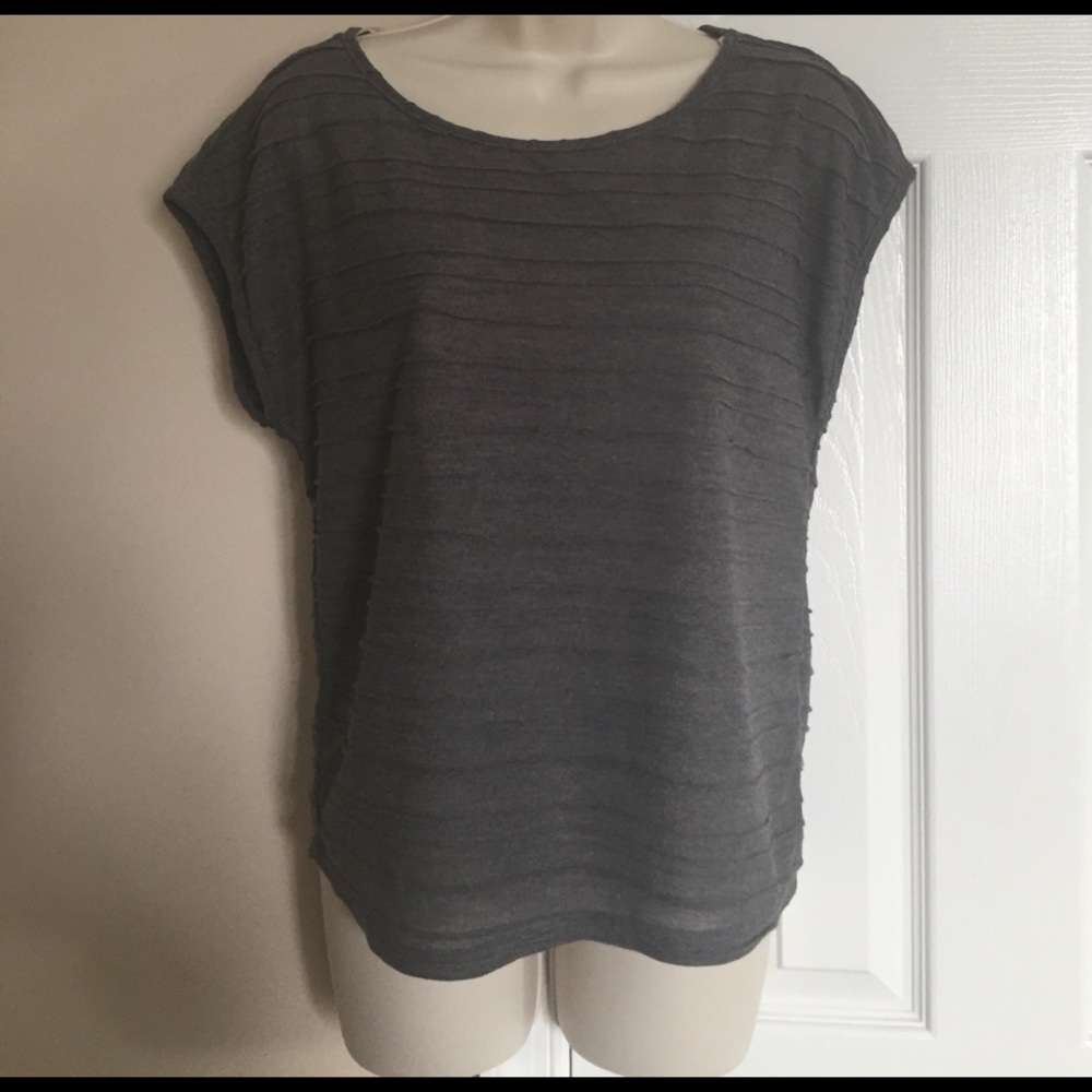 Textured grey top - Picture 2 of 5