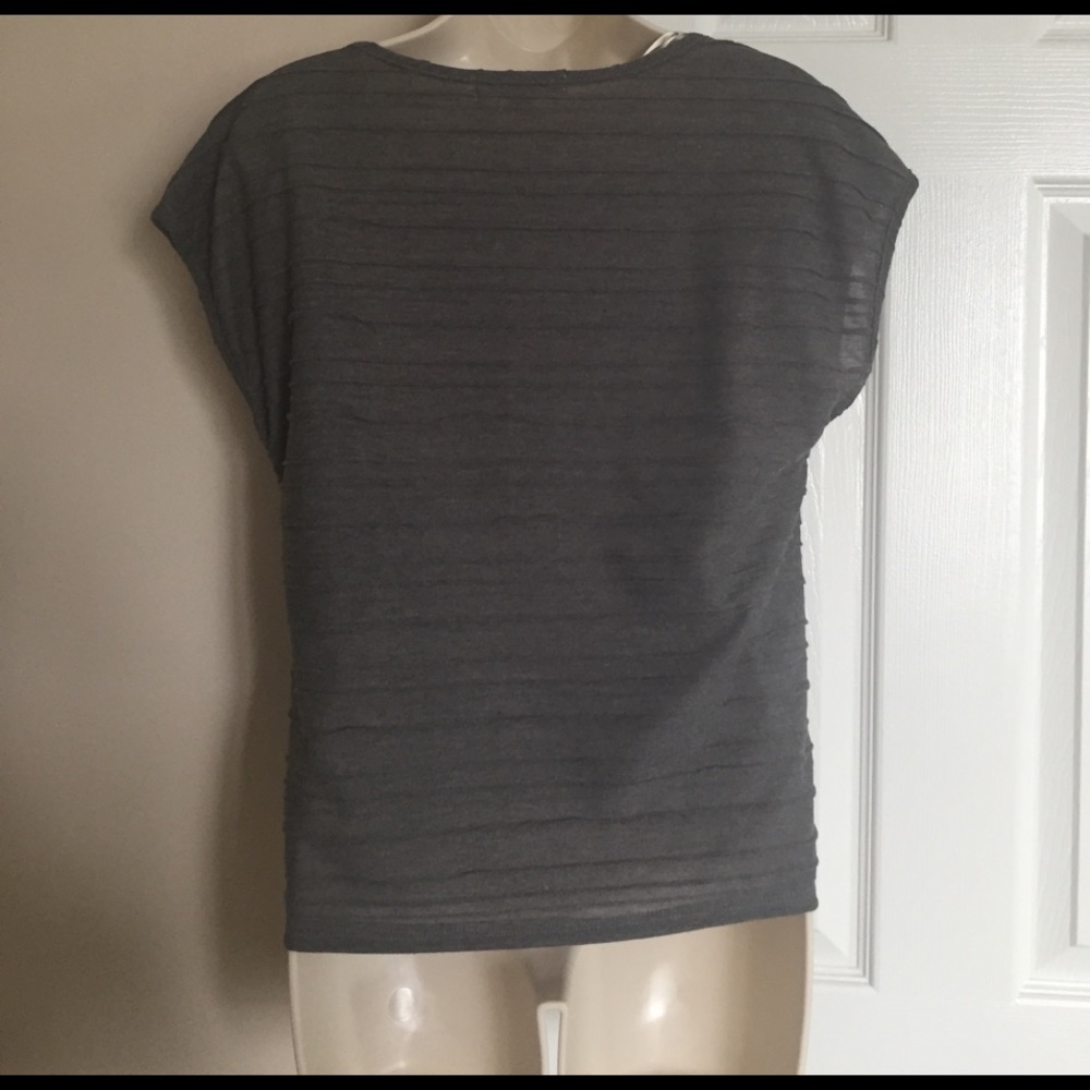 Textured grey top - Picture 3 of 5