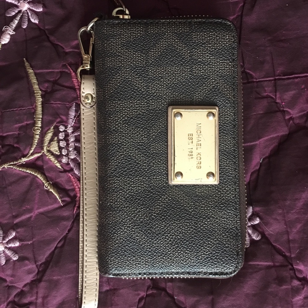 Michael Kors wallet