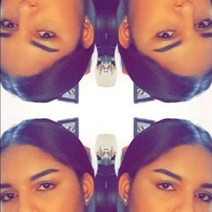 Meet your Posher, Cinthia