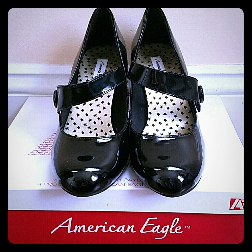 Black patent leather Mary Janes