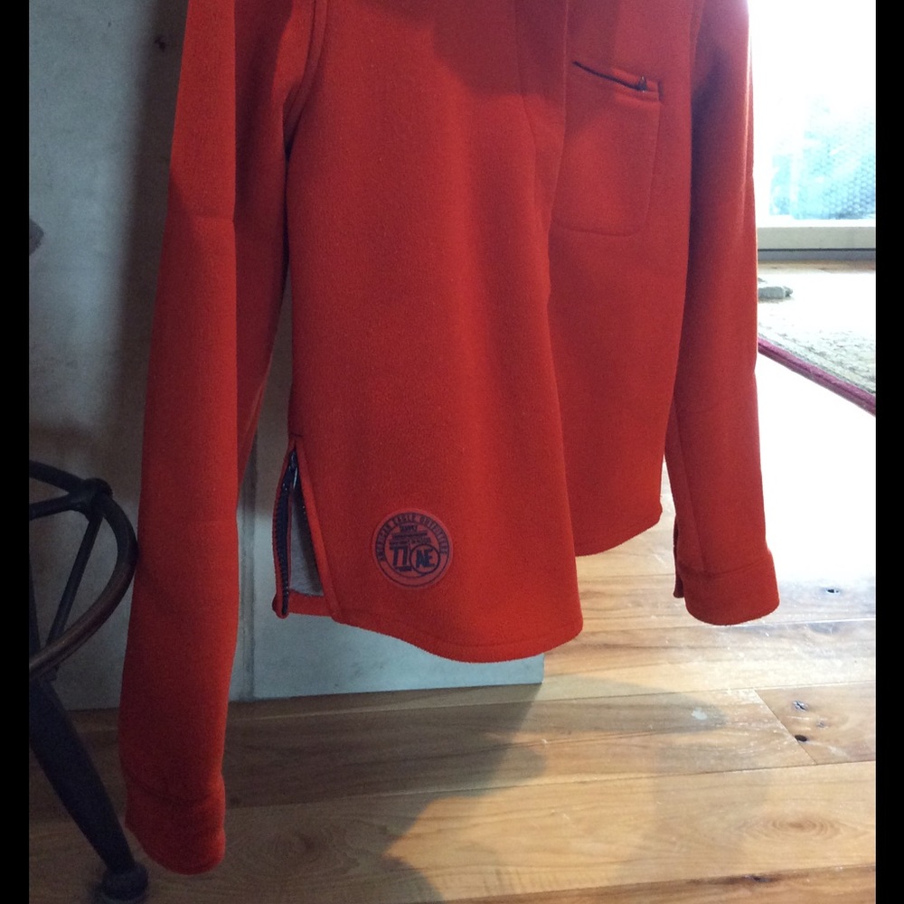 Lightweight jacket - Picture 2 of 4