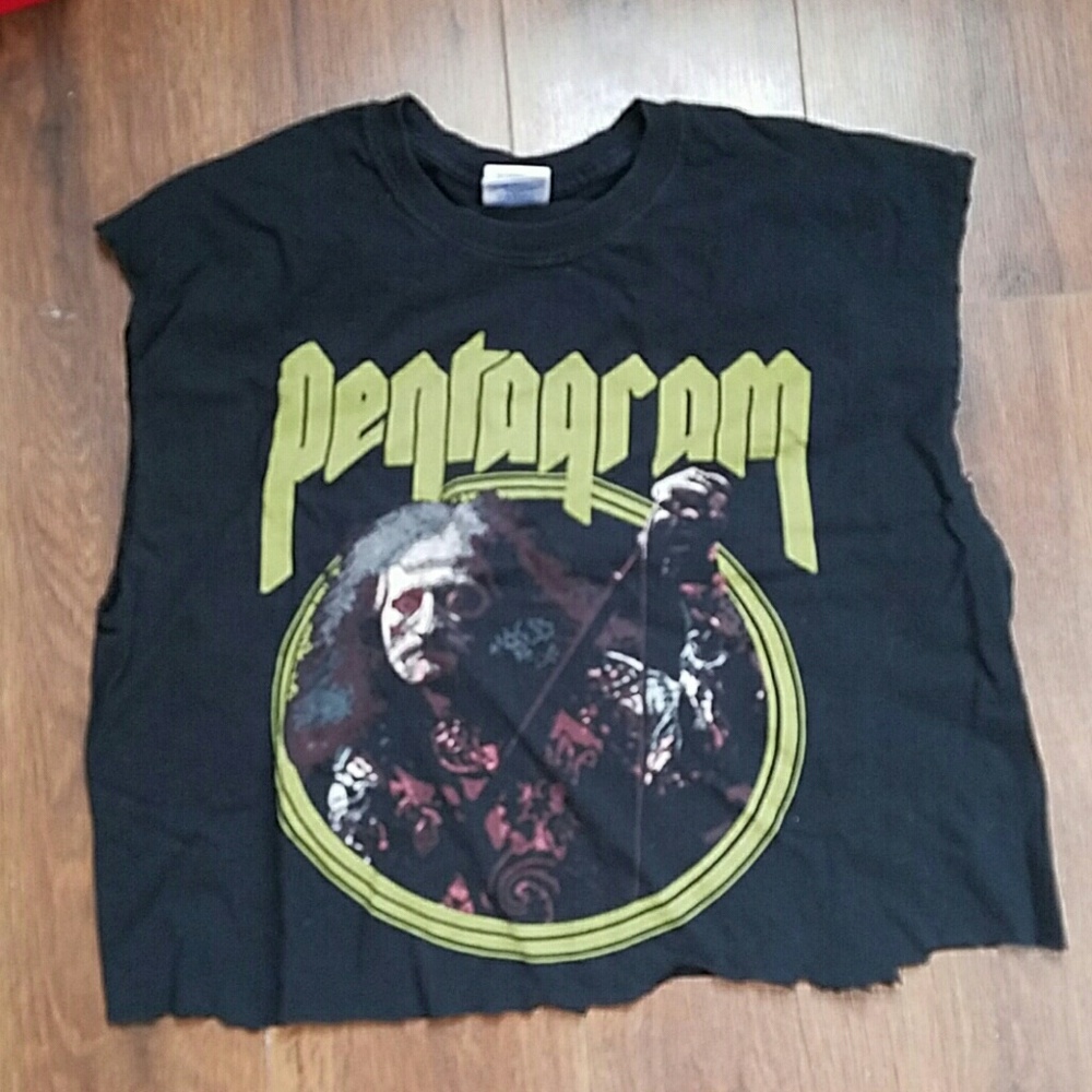 Cropped Pentagram band shirt