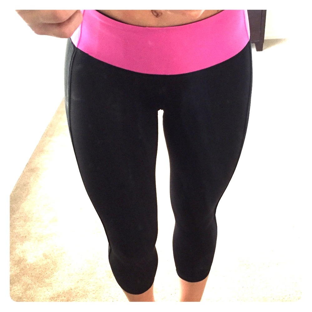 Lululemon black crops, pink waistband