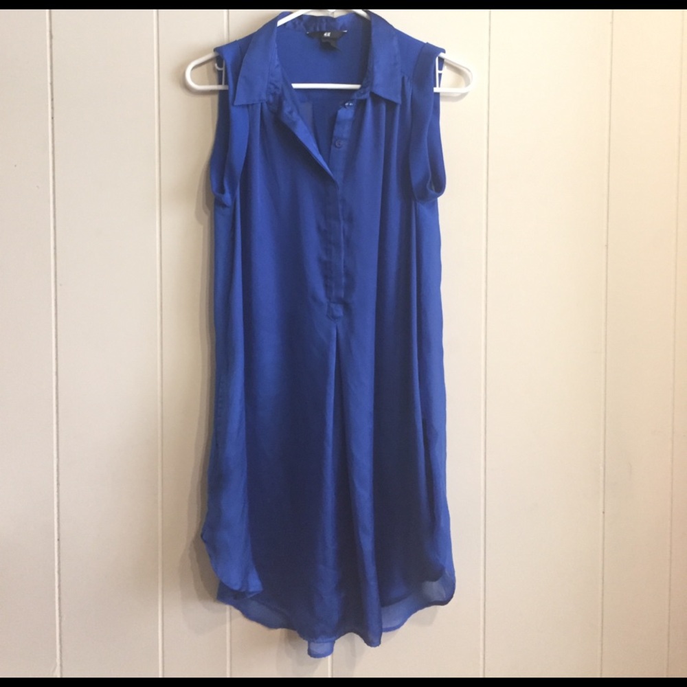 Silky midi blouse with pockets