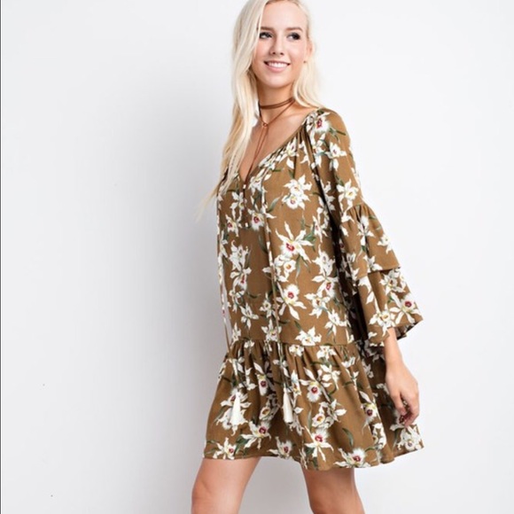 ❄️Winter Green Floral Dress 1 Left - Picture 3 of 5