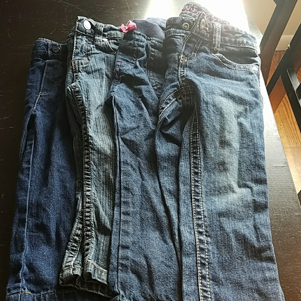 💥Closet CLOSING💥GUC girls jeans, bundle of 4