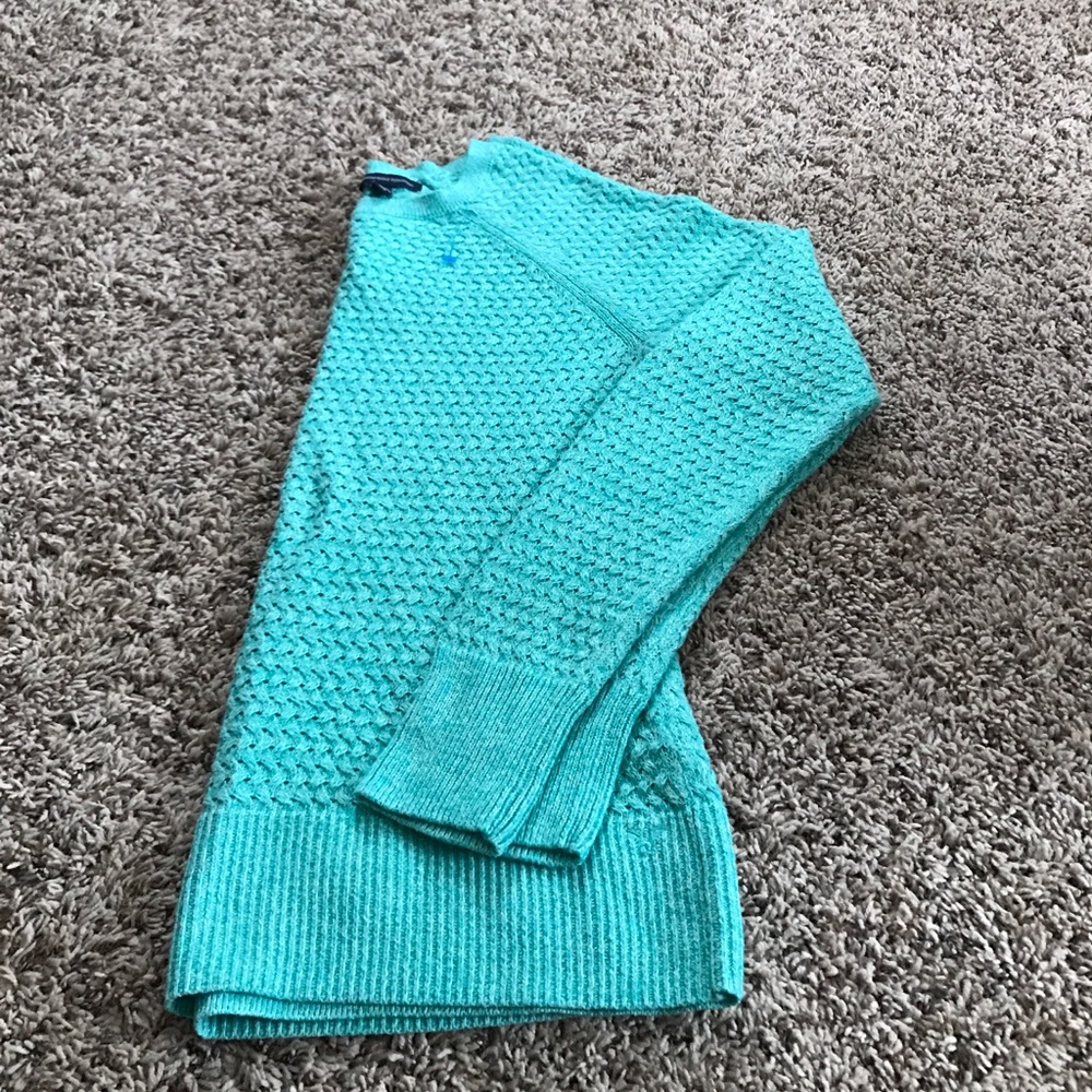 American eagle sweater