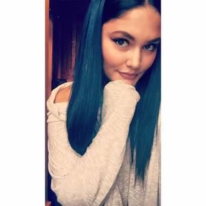 Meet your Posher, Shea