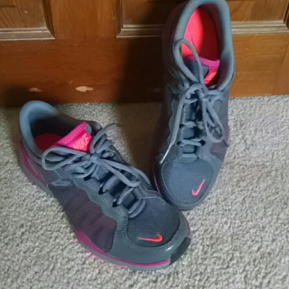 Sneakers only worn a couple times