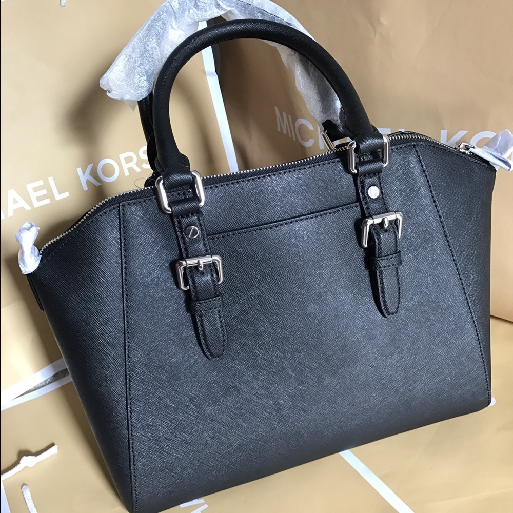 🦋Michael Kors Large Satchel🦋 - Picture 2 of 8