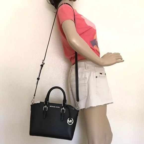 🦋Michael Kors Large Satchel🦋 - Picture 8 of 8