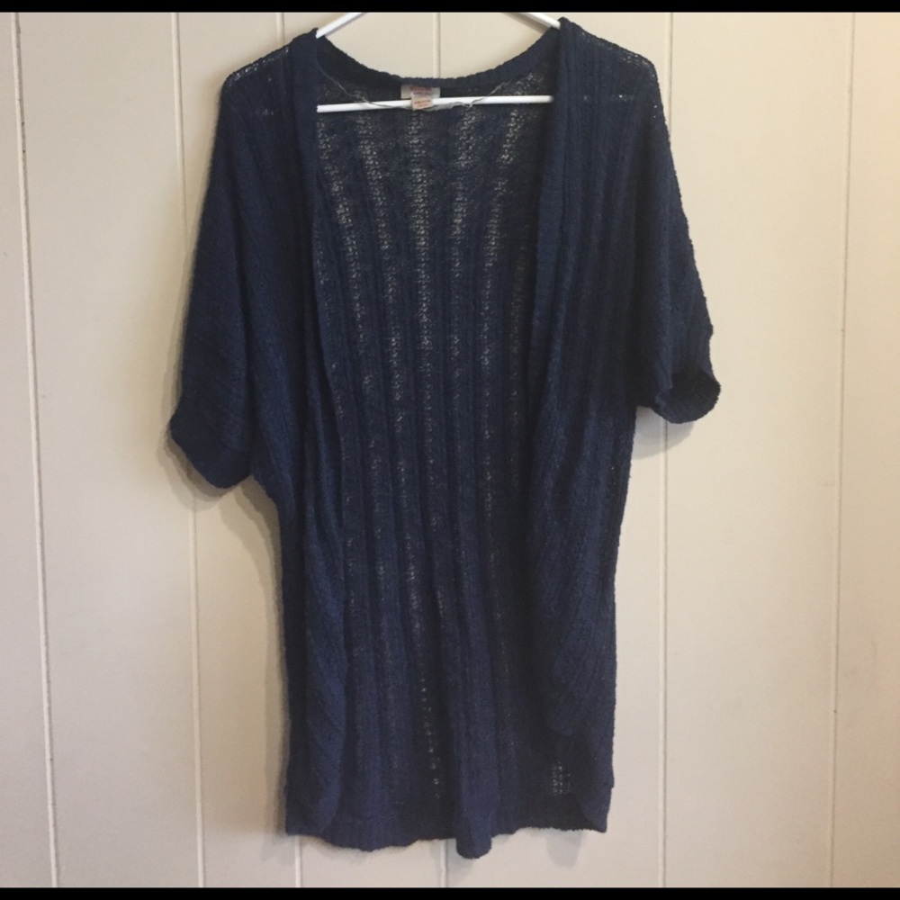 Loose open half sleeve sweater