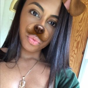 Meet your Posher, Sheena