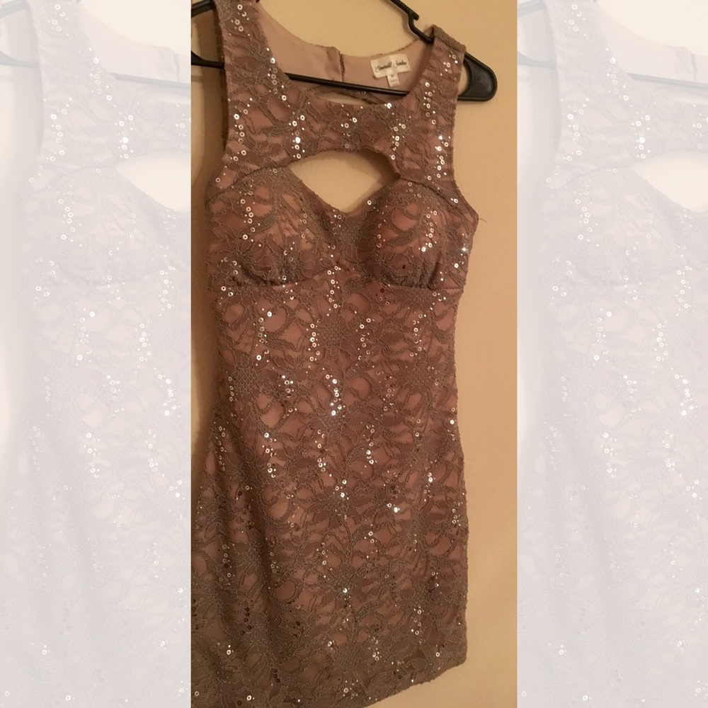 Champagne lace dress✨