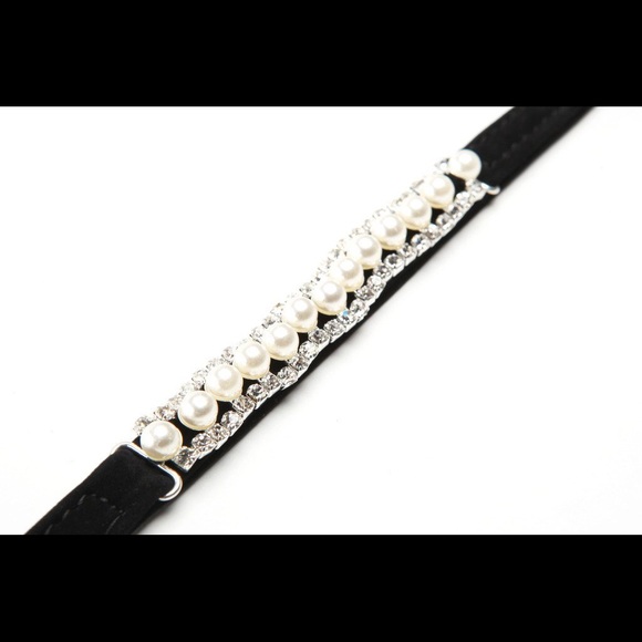 Elegant Pearl Rhinestone Pet Collar - Picture 3 of 6