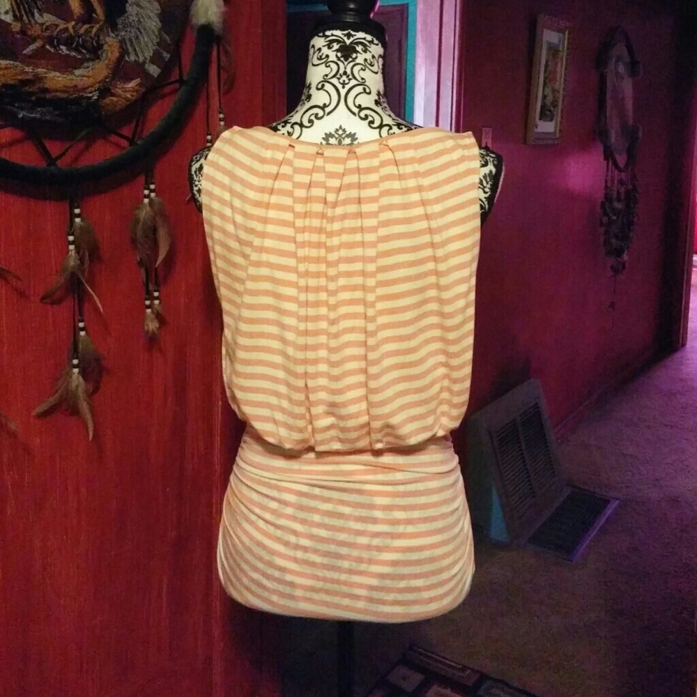 Top - Picture 3 of 3