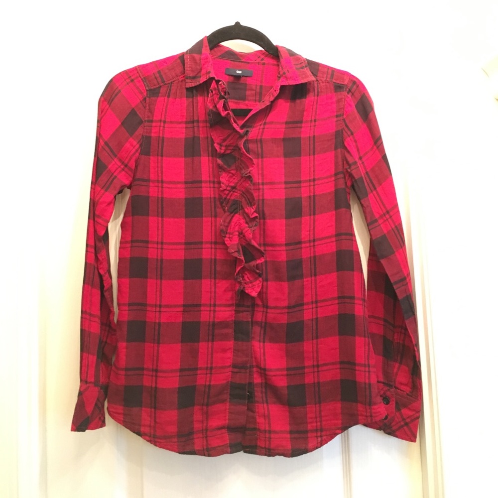 Gap red and black plaid blouse with ruffles - XS