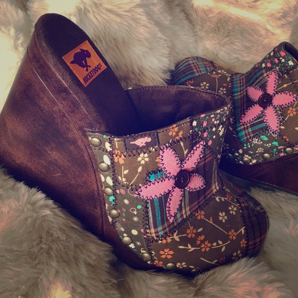 Rocket Dog Platform Clog Wedge Mules