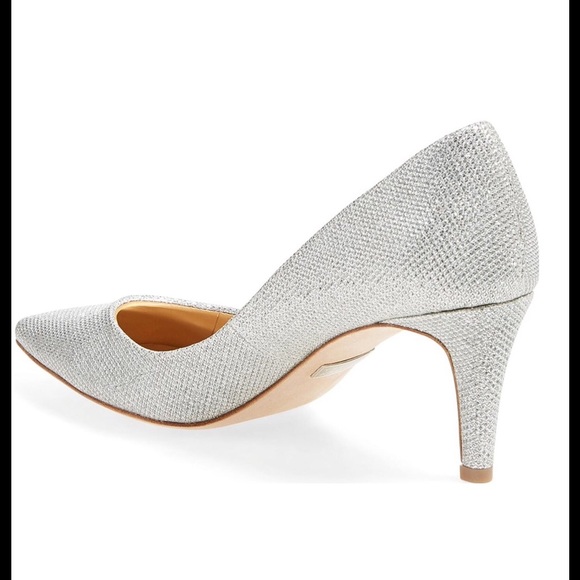 Make an Offer-NIB  Badgley Mischka Pointed Pump - Picture 2 of 4
