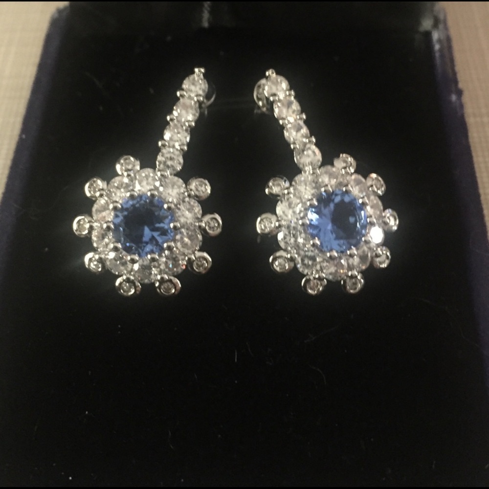 Rich blue Quartz Cz silver earrings
