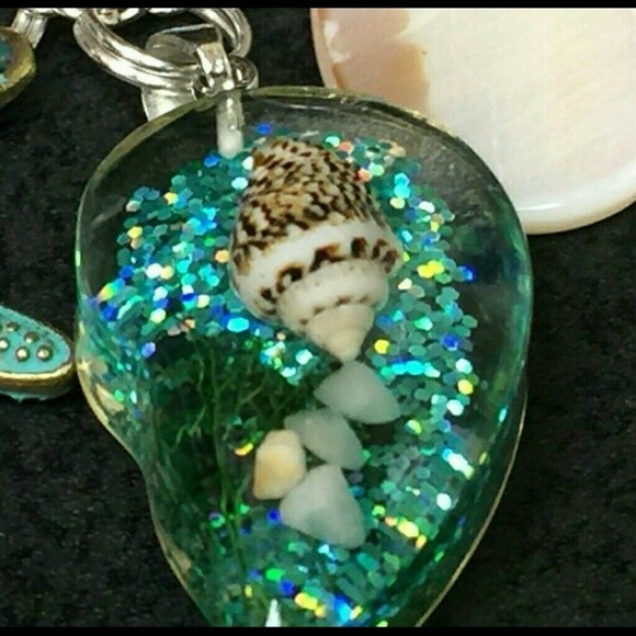 🌟🐚 HAMDCRAFTED REAL SEA SHELL STARFISH GLITTER CHARM TIBEN SILVER 18" CHAIN - Picture 2 of 4