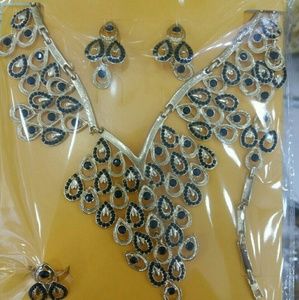 Silver/ Blue link stoned jewelry