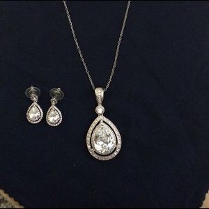 Pendent Necklace and Earrings Set