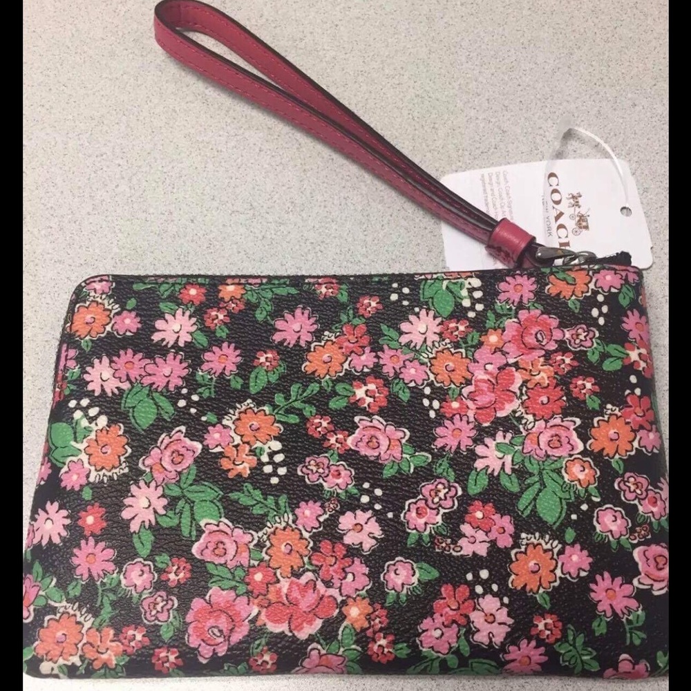 Coach Corner Zip Wristlet in Posey Cluster Floral - Picture 4 of 6