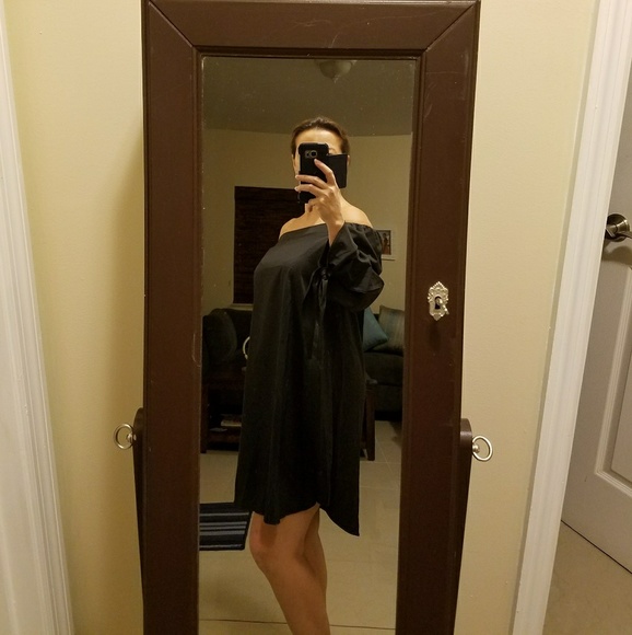 Off Shoulder Dress - Picture 3 of 5