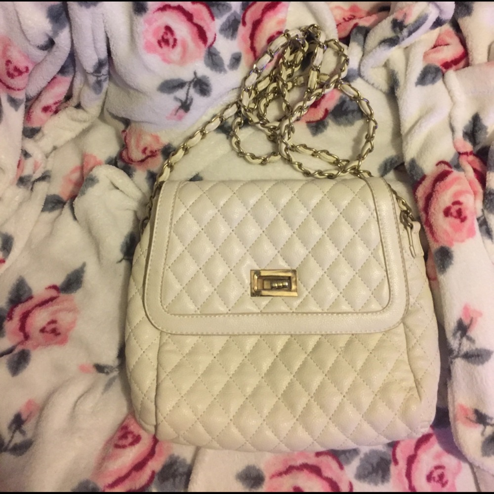 Quilted crossbody bag