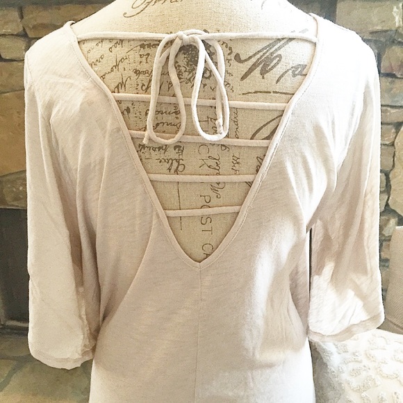 SALE!💫Sandy Blouse with Open Cutout Back - Picture 4 of 6