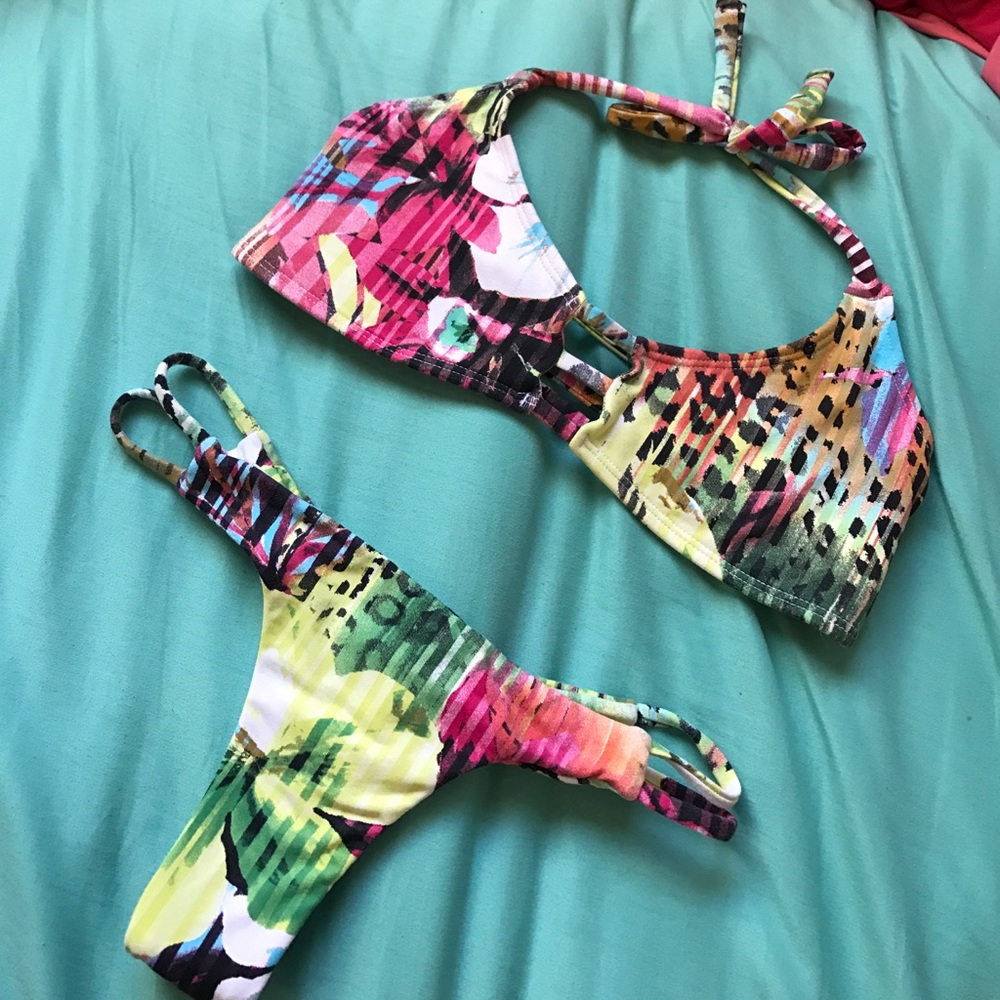 Midori bikinis sole set