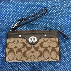 NWOT Authentic Coach Wristlet