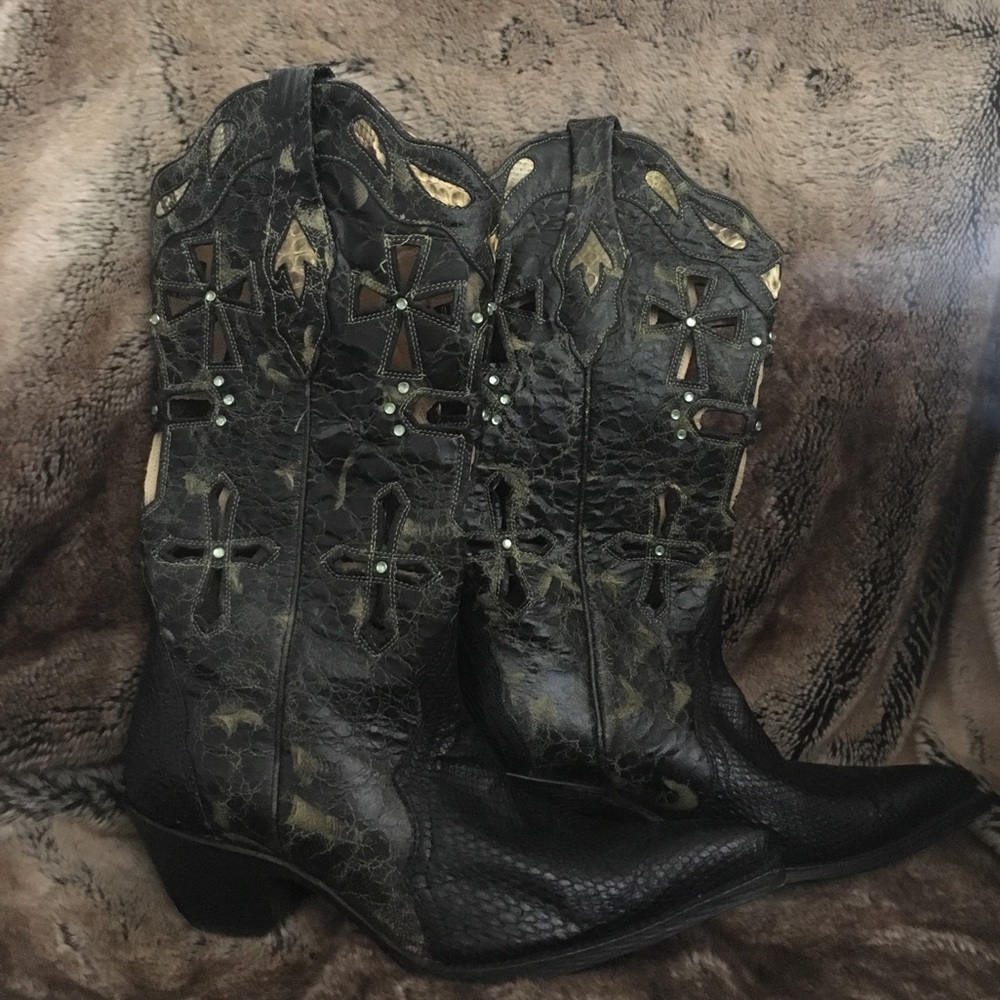 Coral Vintage Cowboy Boots